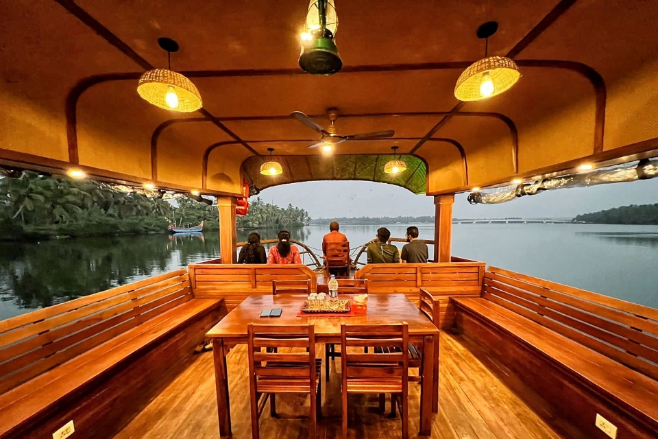 Houseboat Cruise