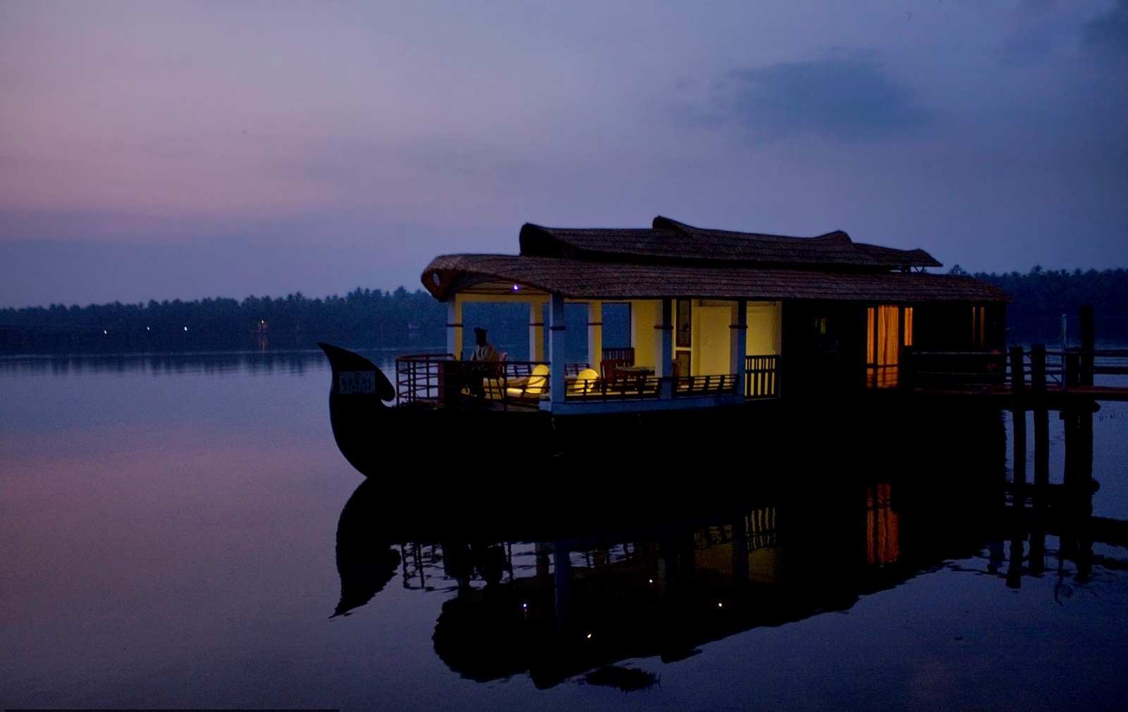 Monsoon Houseboat